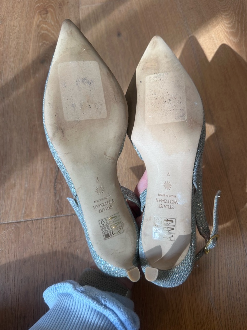 Stuart Weitzman Silver Glitter Slingback Pointed Toe Kitten Heel | Size 7 - Picture 7 of 7